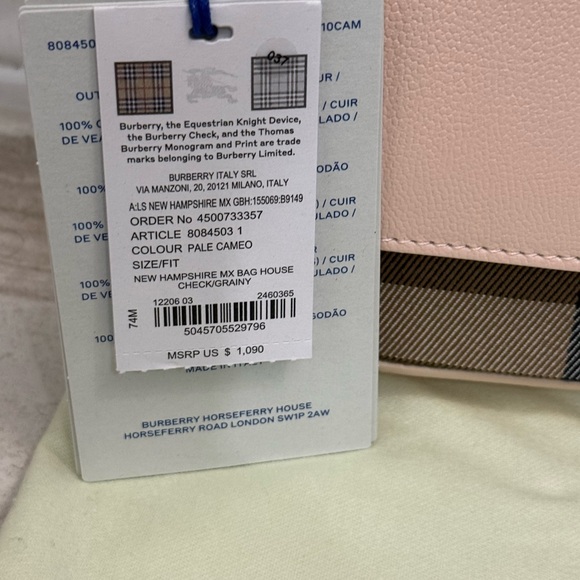 BURBERRY MINI LUXURY GIVEAWAY!! - Picture 3 of 5